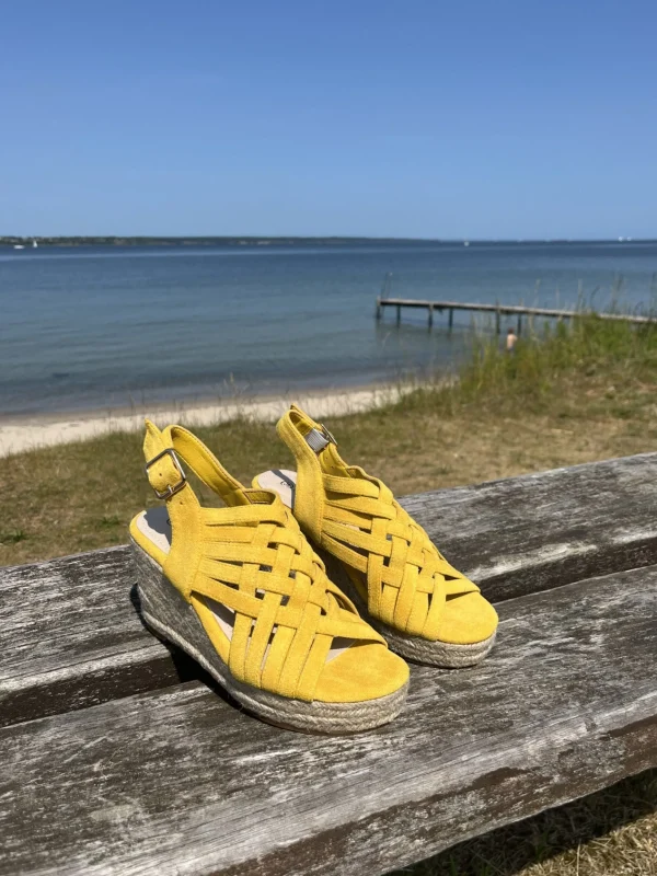Andres machado - Gul sandal